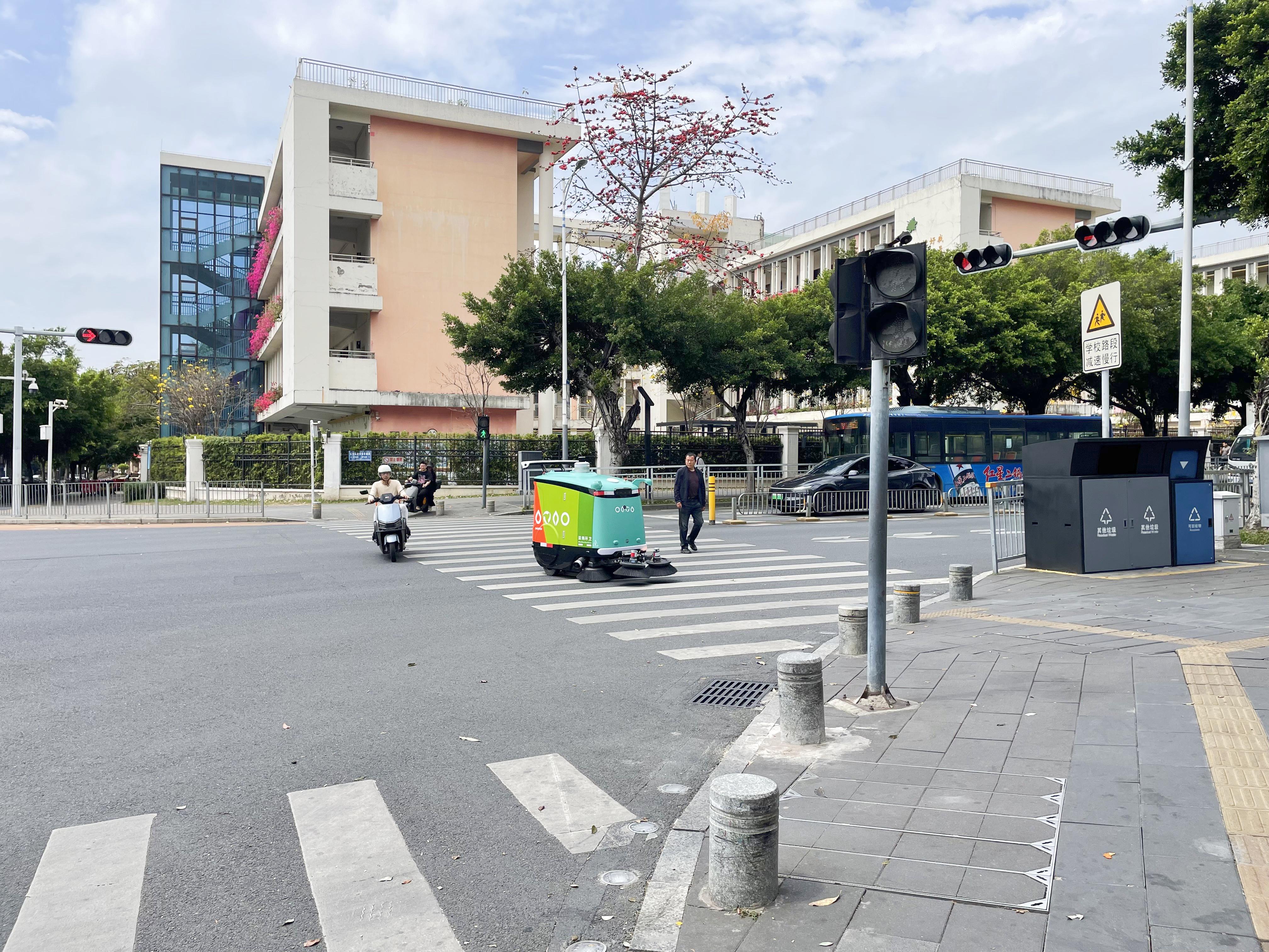 賽特智能創(chuàng)新“人地空”協(xié)同清掃模式，構(gòu)建智慧環(huán)衛(wèi)高效作業(yè)新范式